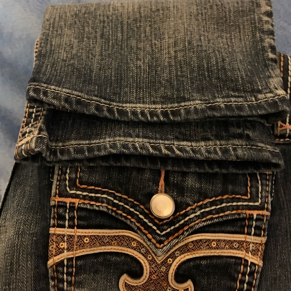 Rock Revival Easy Crop - Picture 7 of 8